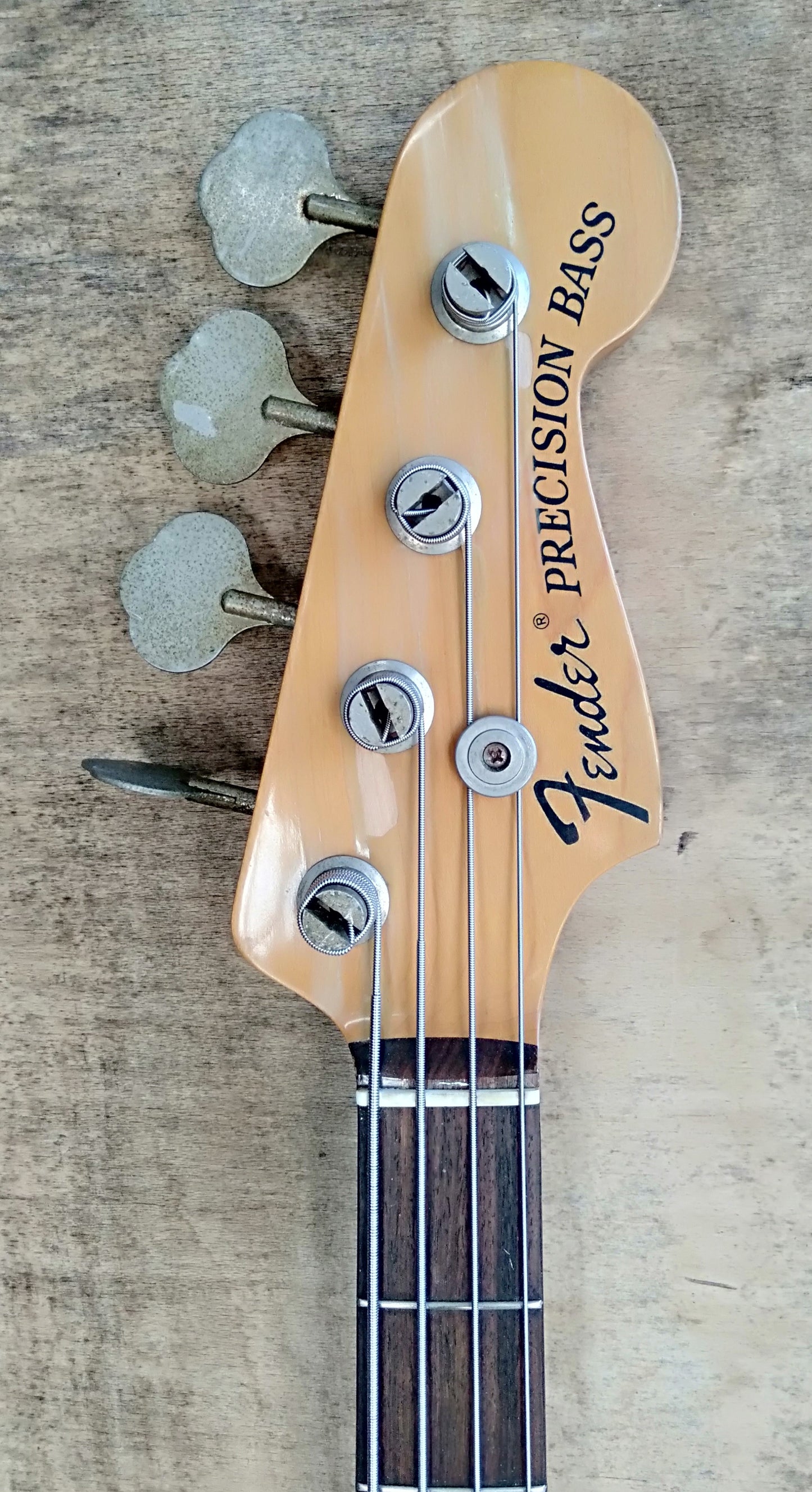 Fender P bass. 1994