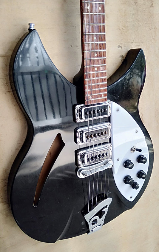 Rickenbacker 340. 1990