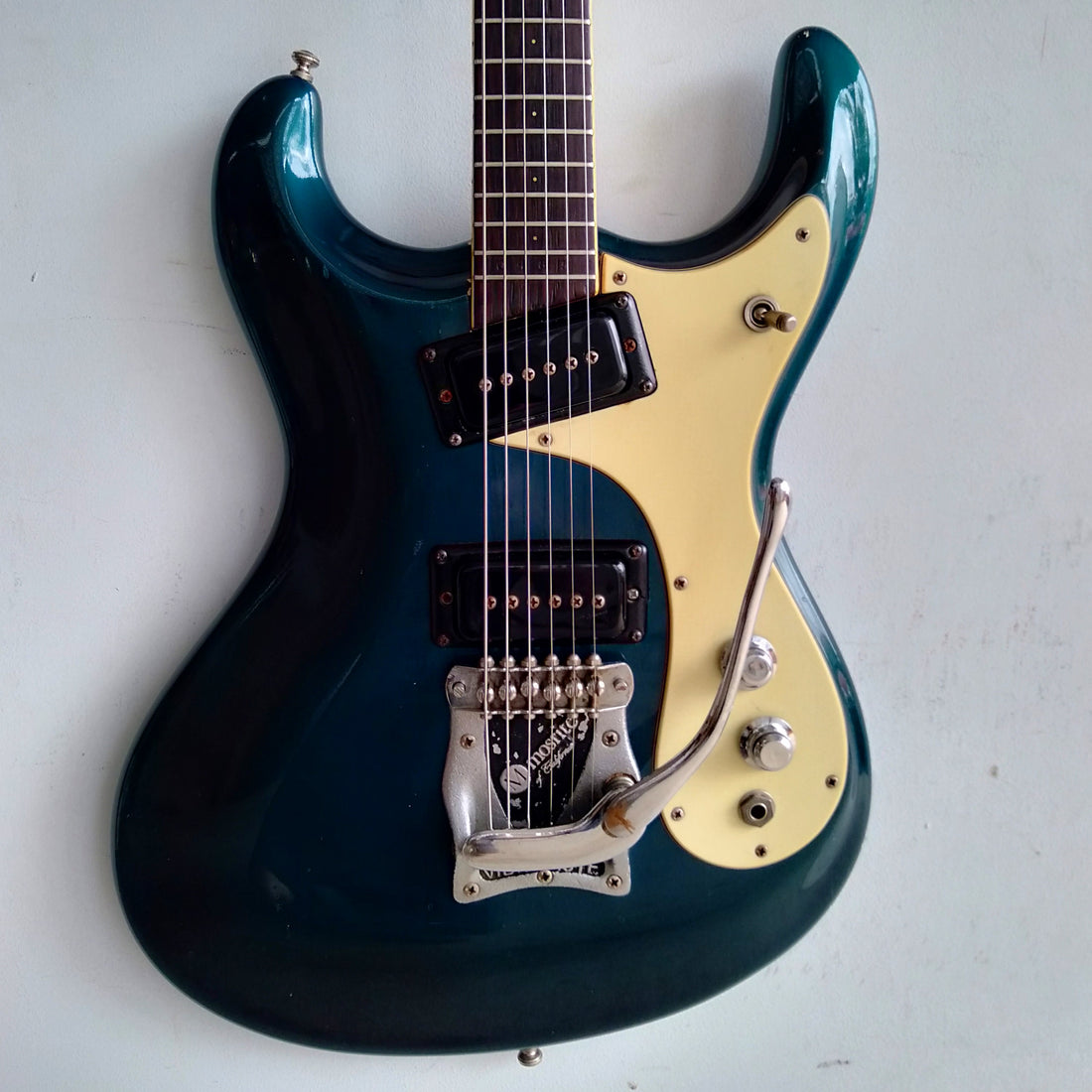 1964 Mosrite Ventures model