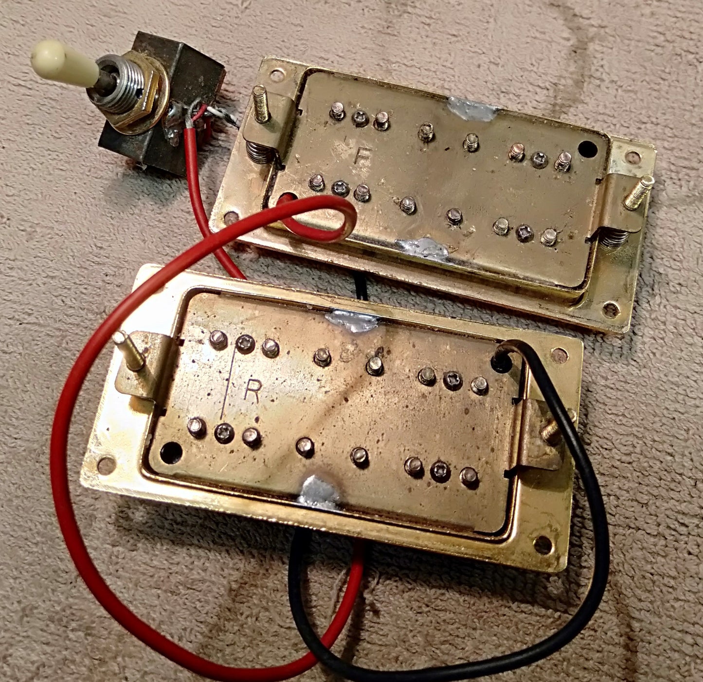 Humbucker pickups. 2nd hand