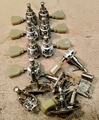 Gibson Deluxe tuners. 2nd hand