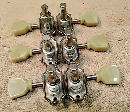 Gibson Deluxe tuners. 2nd hand