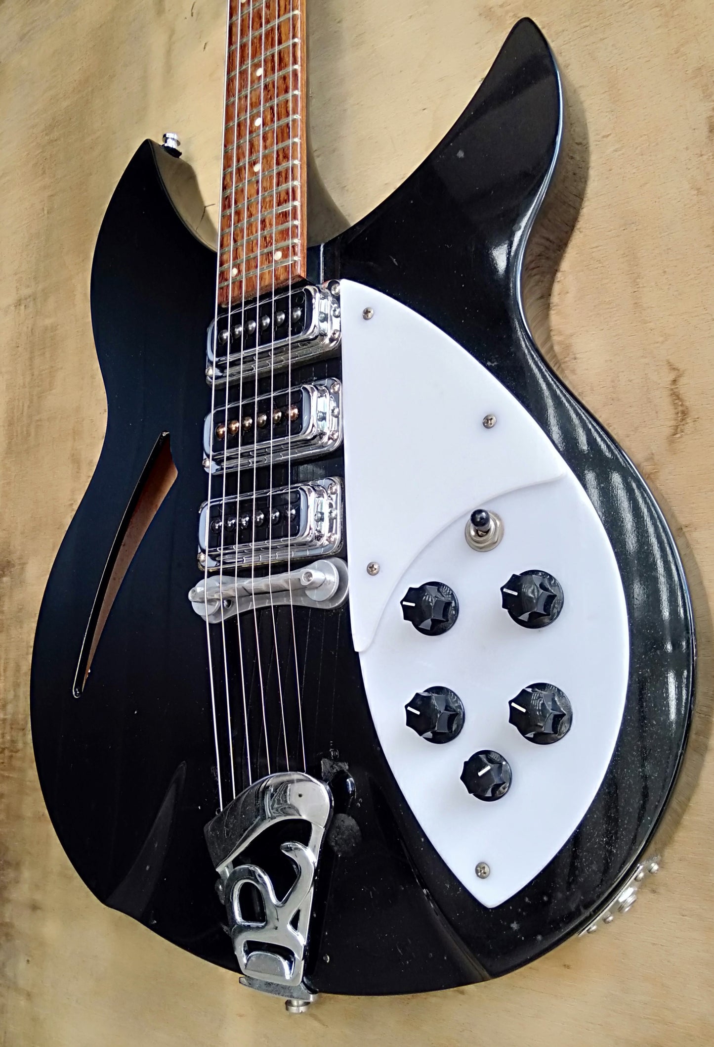 Rickenbacker 340. 1990