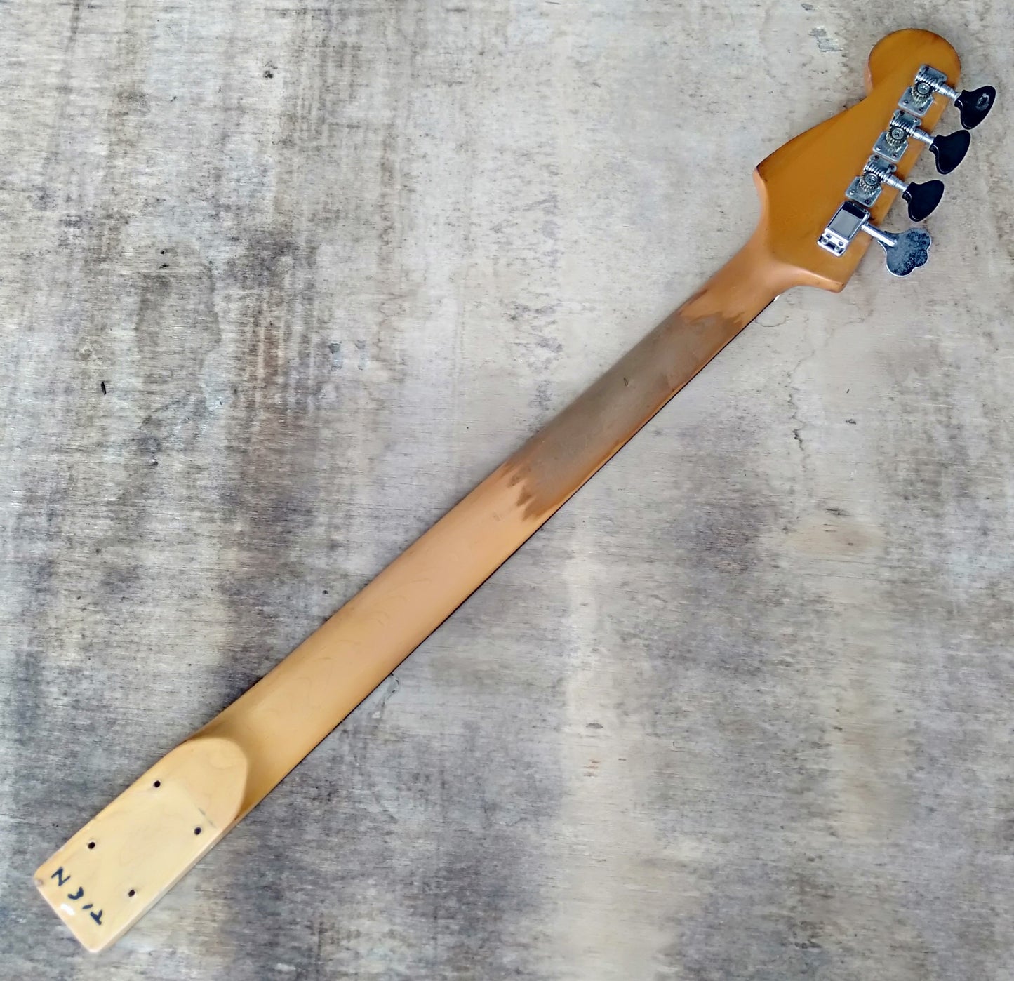 Bass neck. 2nd hand