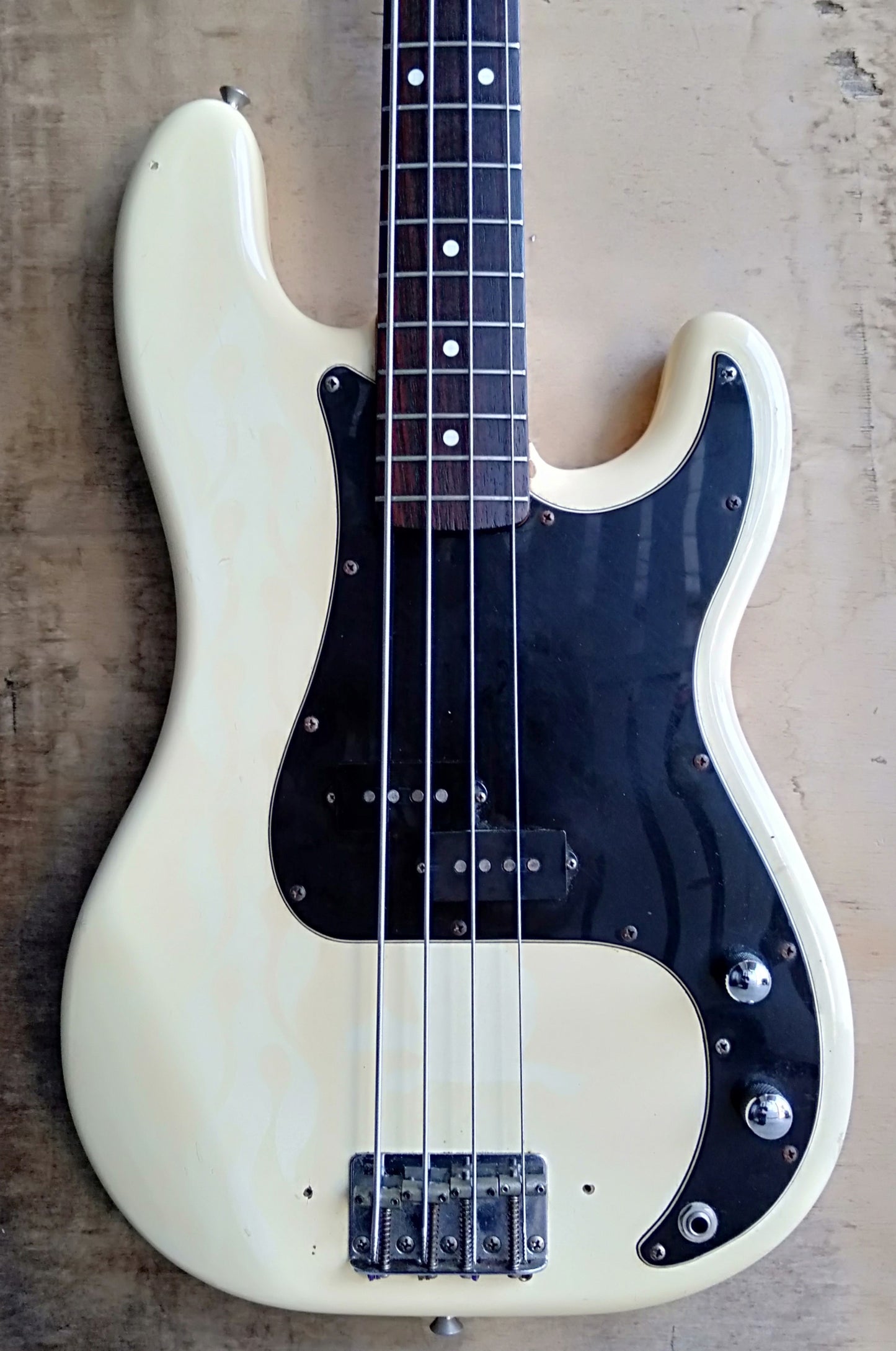 Fender P bass. 1993