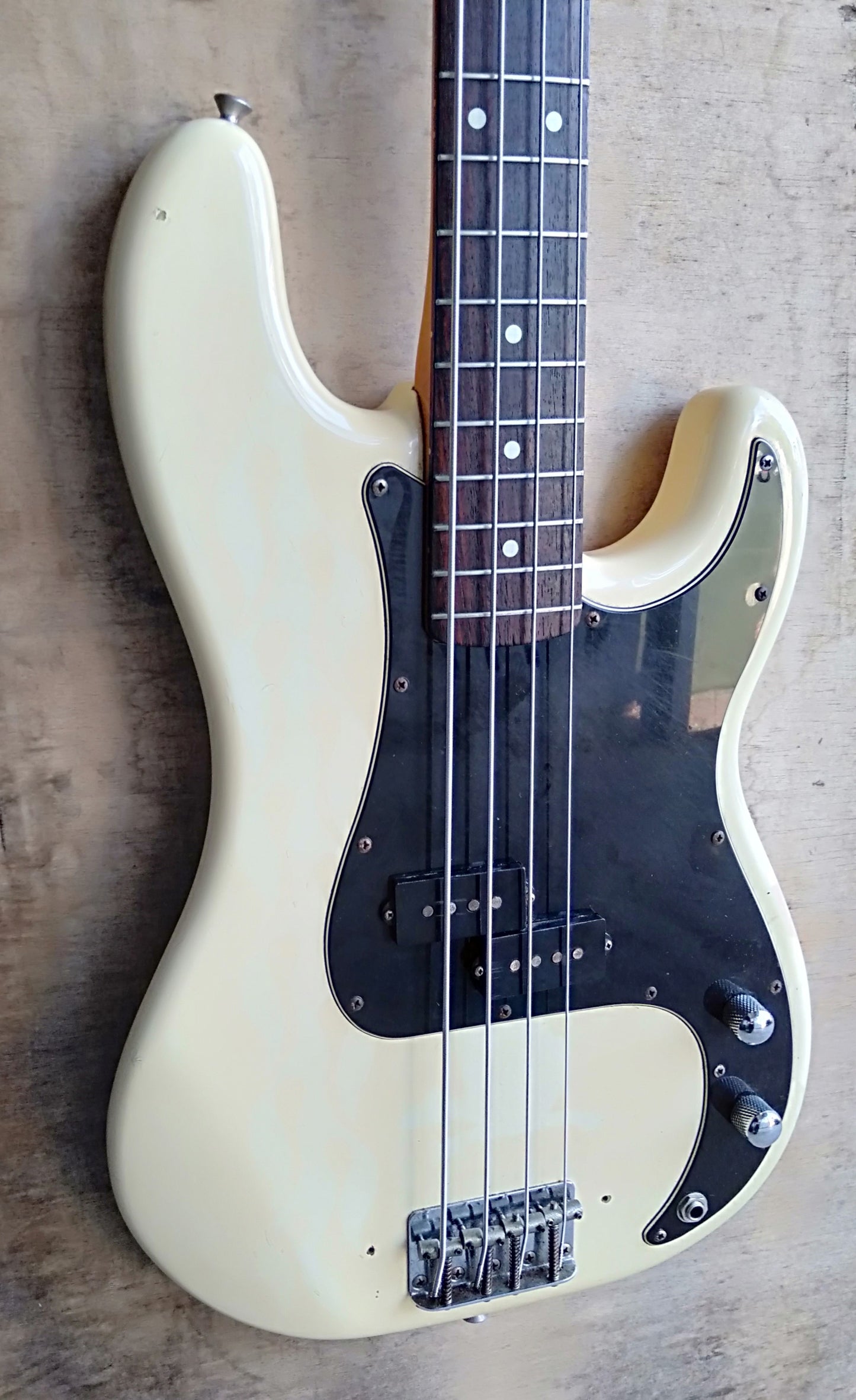 Fender P bass. 1993
