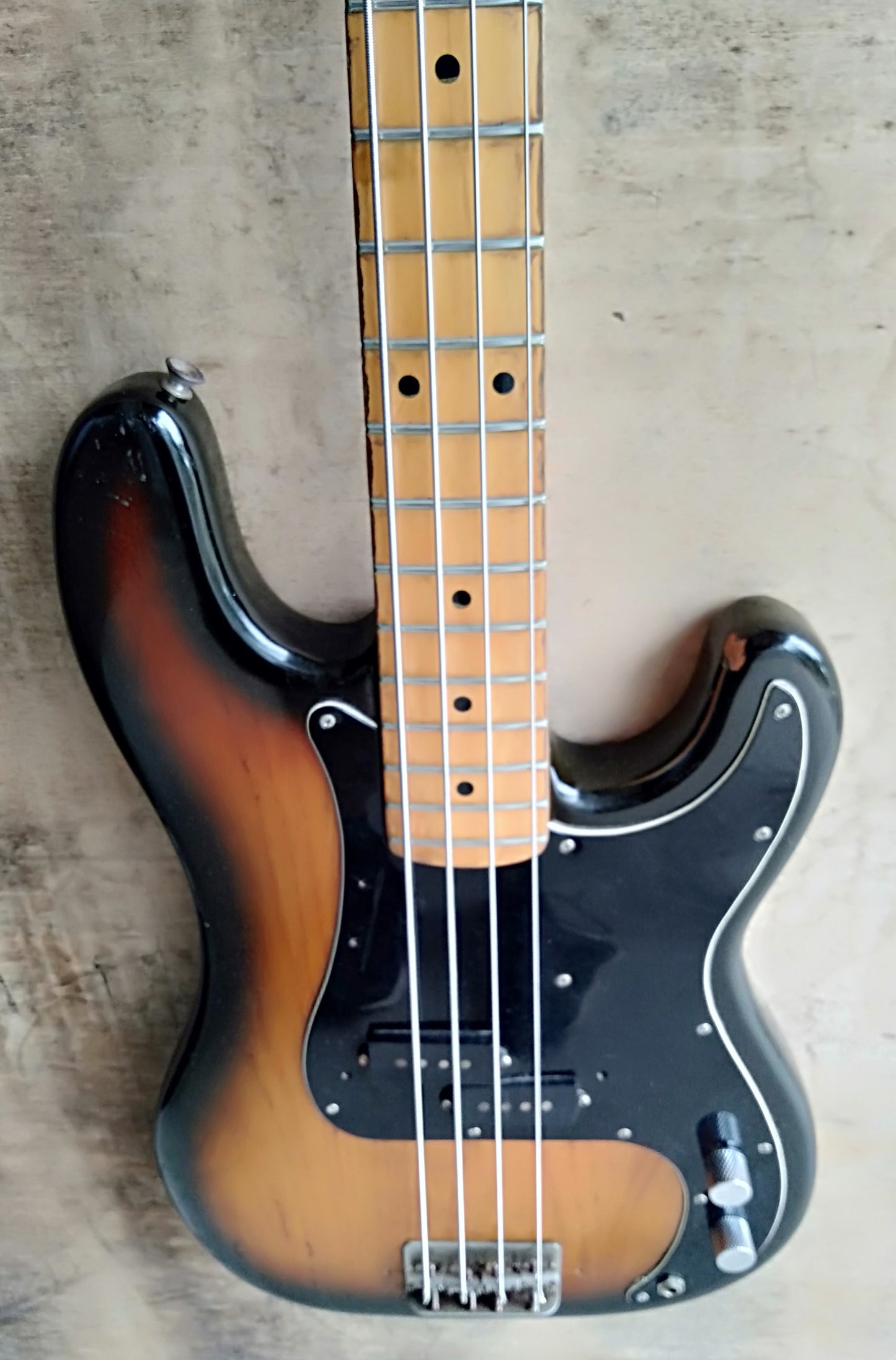 Fender P bass. 1979